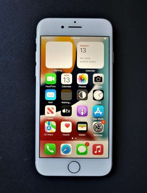 iPhone 7 32GB Silver | Free shipping |  Low low price