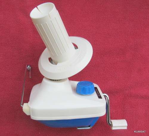 EMPISAL : WOOL WINDER : COMPLETE WITH TABLE CLAMP, WOOL GUIDE AND INSTRUCTION LEAFLET