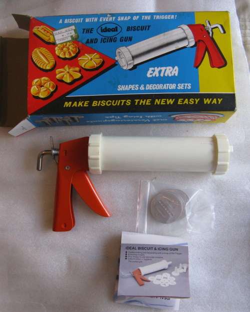 The Ideal Biscuit and Icing Gun with Attachments  (new with intructions ) (NO ICING NOZZLES)