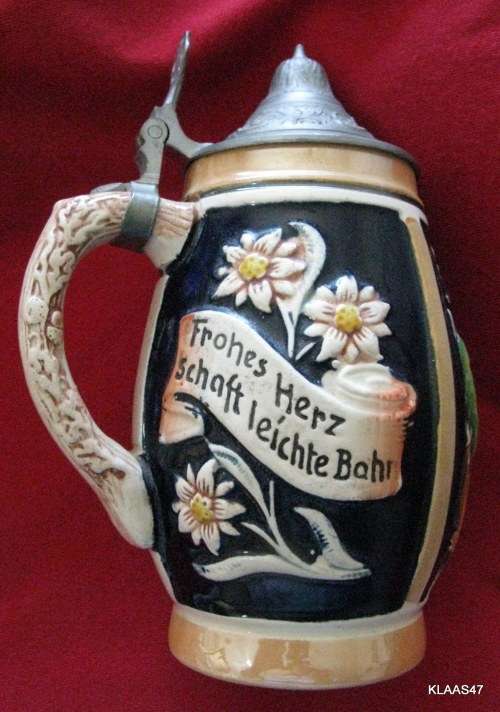 GERMAN LIDDED BEER STEIN : FROHES HERZ SCHAFT LEICHTE BAHN GUTEN MUTES FRISCH VORAN : 16.5cm HIGH