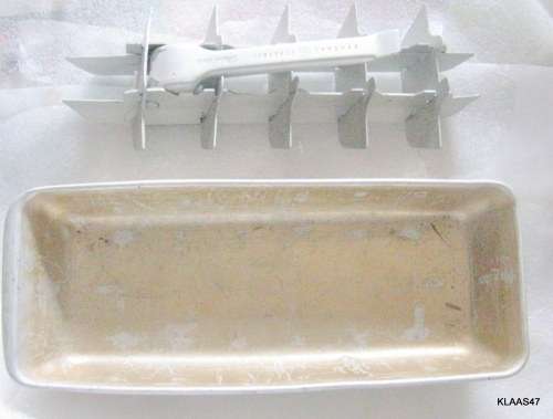 ALUMINIUM ICE TRAY : GENERAL ELECTRIC : 27x11
