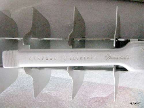 ALUMINIUM ICE TRAY : GENERAL ELECTRIC : 27x11