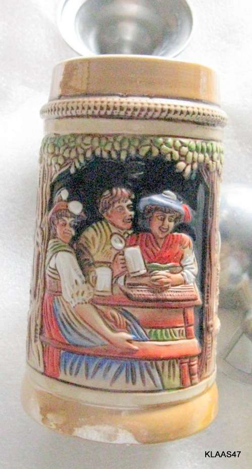 ORIGINAL KING : TRAVAIL MANUEL : 300 1/4 : LIDDED STEIN - ZINN : 17.5cm HIGH