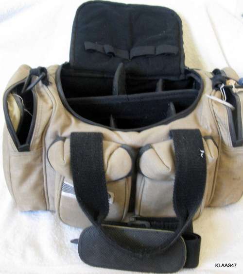 CAMERA BAG : 40X21X21CM : CPC USA : 2 SMALL POCKETS IN FRONT NOT INCLUDED IN MEASUREMENTS