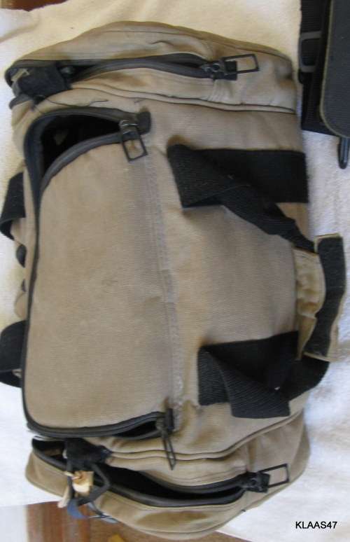 CAMERA BAG : 40X21X21CM : CPC USA : 2 SMALL POCKETS IN FRONT NOT INCLUDED IN MEASUREMENTS