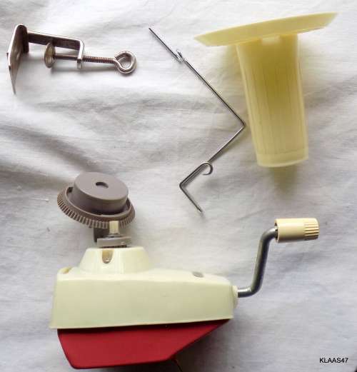 Janome Wool Winder  ( in box)  (Made in Japan) - Complete with wool guide and instructions
