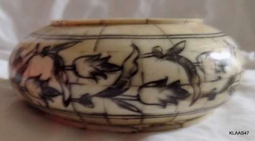 BONE IN-LAY BOWL with BLACK LEAF & FLOWER DESIGN