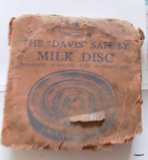 THE "DAVIS" SAFETY MILK DISC (PREVENTS BURNING AND OVERBOILING) : MADE IN ENGLAND : 9cm DIAMETER