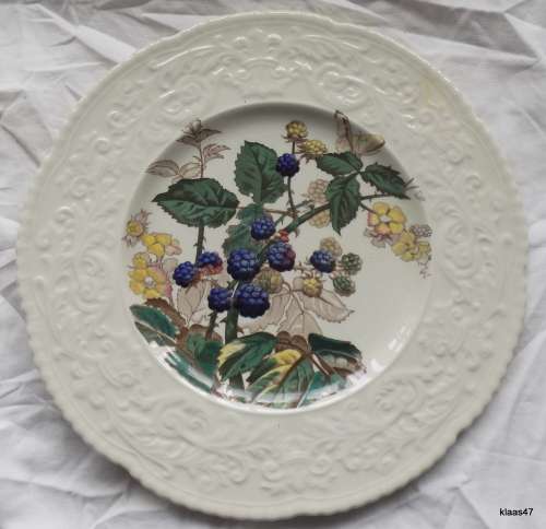 Cake Plate : Royal Cauldon - Bristol Ironstone - Kaywood - Blackberry - Made in England