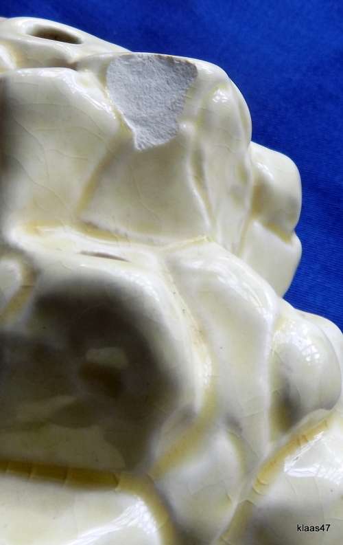 CLARICE CLIFF FLOWER FROG