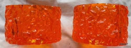 2 ORANGE GLASS CANDLE HOLDERS  : DIAMETER 8 CM : HEIGHT  5.3CM