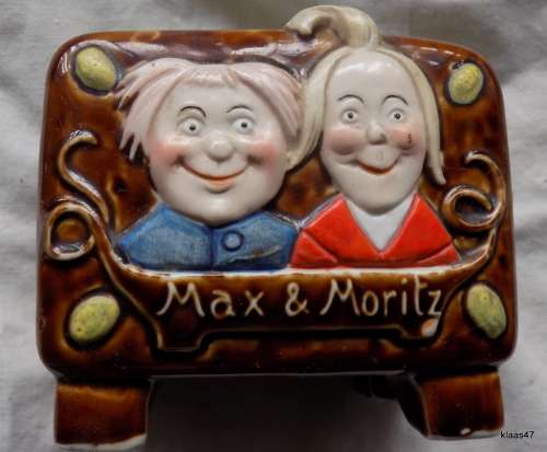 VINTAGE - MAX & MORITZ - Schafer & Vater of Rudolstadt, Thuringia, Germany - 9x5x8.5cm