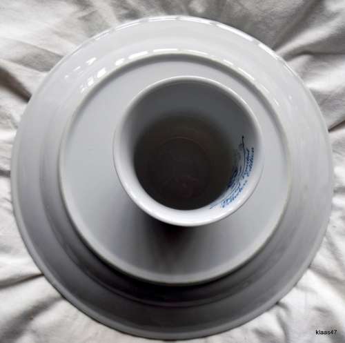 BLUE AND WHITE - DELFT - OUDE MOLEN FABRIEK - CAKE PLATE ON STAND - 25.5cm Diam Plate