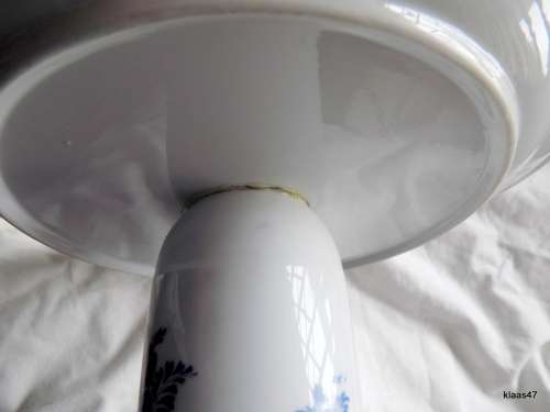 BLUE AND WHITE - DELFT - OUDE MOLEN FABRIEK - CAKE PLATE ON STAND - 25.5cm Diam Plate