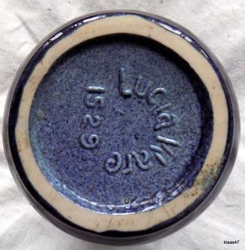 Small Black Lucia Ware vase - No 1529 -  9cm High - 8cm Top Diameter