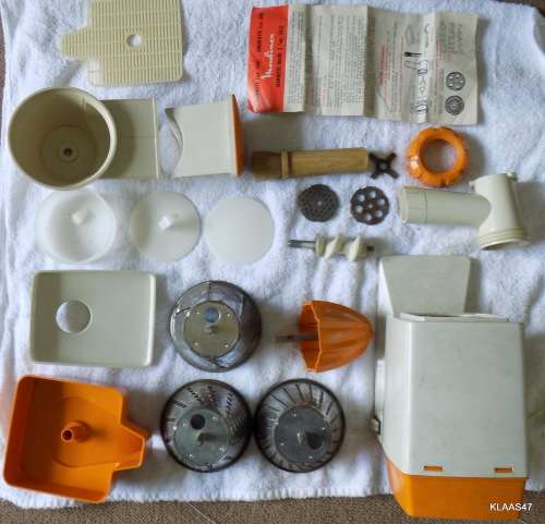 VINTAGE MOULINEX 243  - JEANETTE MARK 3 - GRINDER/SHREDDER/JUICER