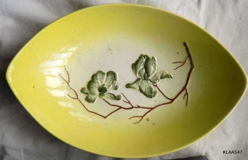 CARLTONWARE - BOAT SHAPE BOWL - 27.5x17.5cm