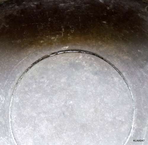 vINTAGE - Copper Dish - 28cm Diameter - 6cm Deep (Looks like a pot plant stood in it)