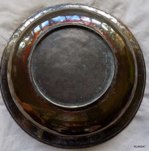 vINTAGE - Copper Dish - 28cm Diameter - 6cm Deep (Looks like a pot plant stood in it)