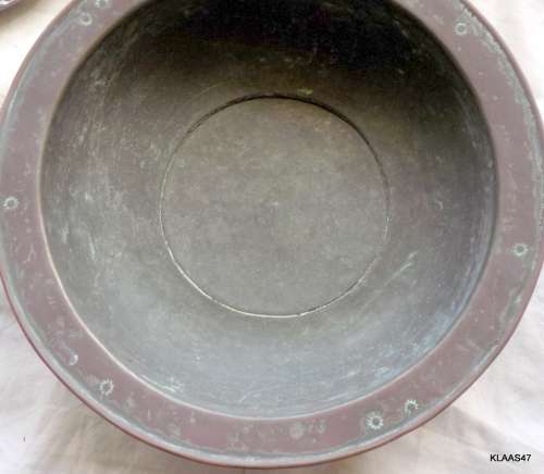 vINTAGE - Copper Dish - 28cm Diameter - 6cm Deep (Looks like a pot plant stood in it)