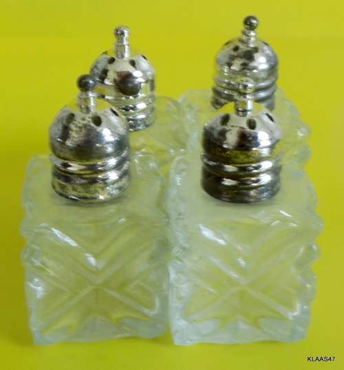 VINTAGE - INDIVIDUAL GLASS SALT SHAKERS - SMALL - SET OF 4 -