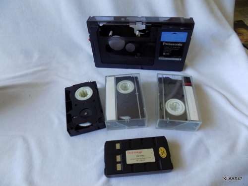 Panasonic NV-S5B VHS-C Camcorder Video Movie Camera 12x Zoom Bundle