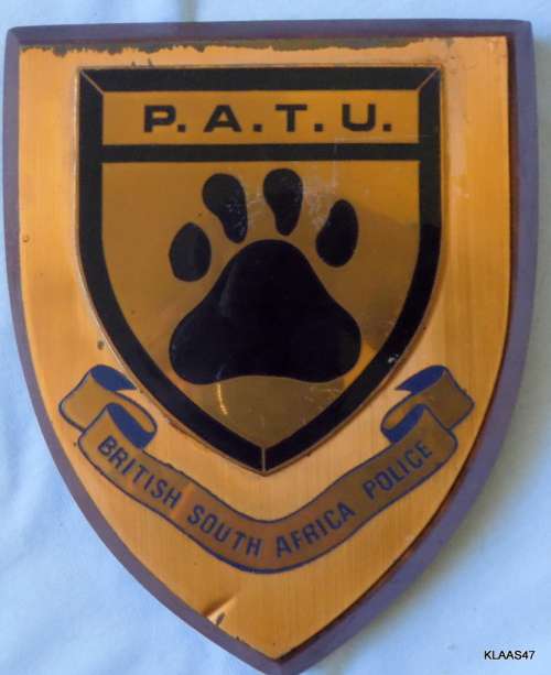 BRITISH SOUTH AFRICA POLICE WOODEN WALL PLAQUE