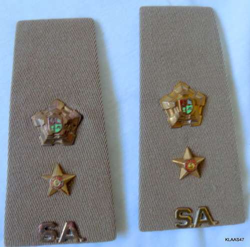 Pair of SA Army Commandant Rank Epaulettes (13cm Long.)