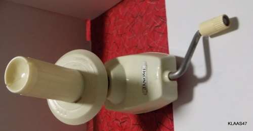 JANOME WOOL WINDER - WITH BI-LINGUAL INSTRUCTIONS - CLAMP WELDED FAST
