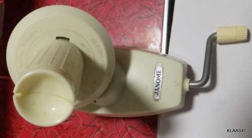 JANOME WOOL WINDER - WITH BI-LINGUAL INSTRUCTIONS - CLAMP WELDED FAST