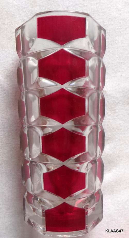 RETRO RED & CLEAR GLASS VASE - 17cm High - 7cm Diameter Rounded Triangle (Made in France)
