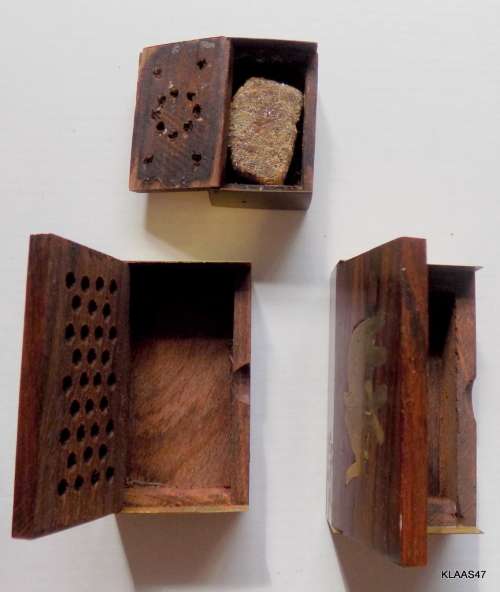 Indian design Set of 4 Small Incense Boxes - Brass Sides and  1 Trinket box Brass inlay elephant