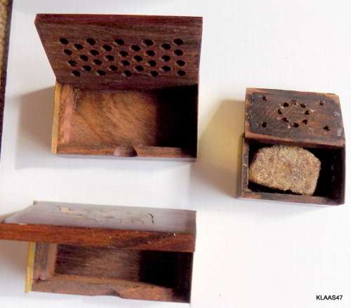 Indian design Set of 4 Small Incense Boxes - Brass Sides and  1 Trinket box Brass inlay elephant