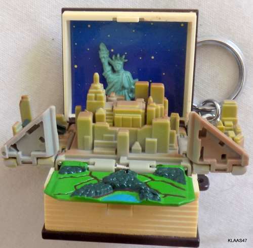 1995 New York Story Keychain by Takara Pop Up Collectible - Book