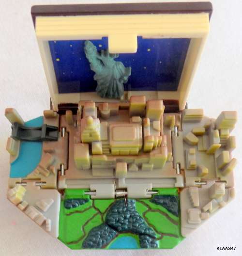 1995 New York Story Keychain by Takara Pop Up Collectible - Book