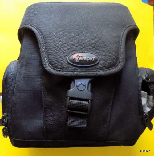 Canon EOS 1000D - Complete with Battery Charger, Instruction Booklet and Carry Case