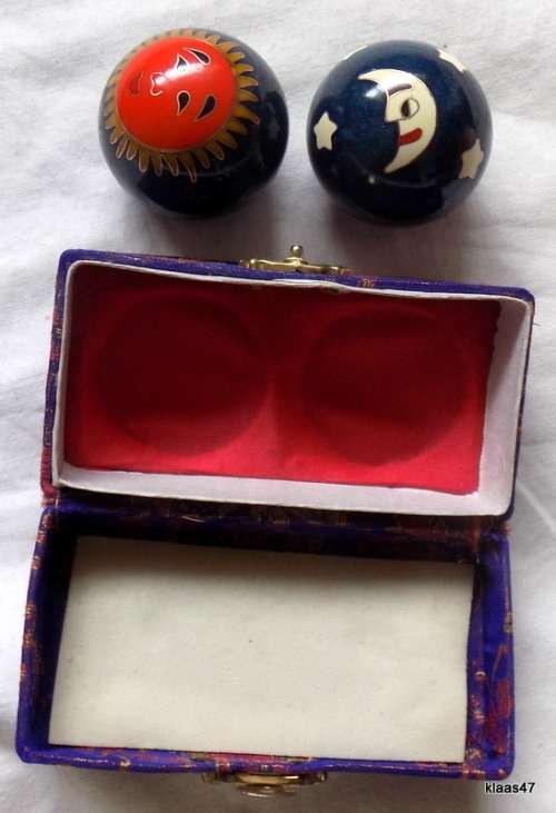 Chinese Health Ball - Baoding - 4cm Diameter - Two in box - Sun and Moon