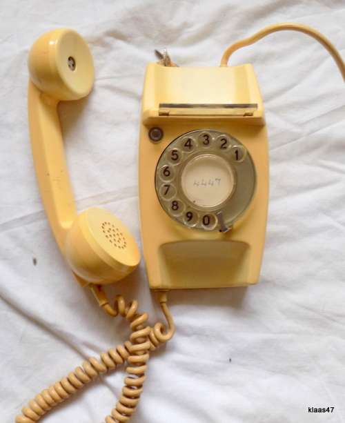 Vintage - 1970`s - Dial up - Rotary Telephone - PT - With lock and key - Cream