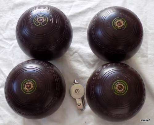 Hemselite - Lawn Bowls - Official SABA ZG 727 - 4 13/15 Championship - Set of 4 in bag