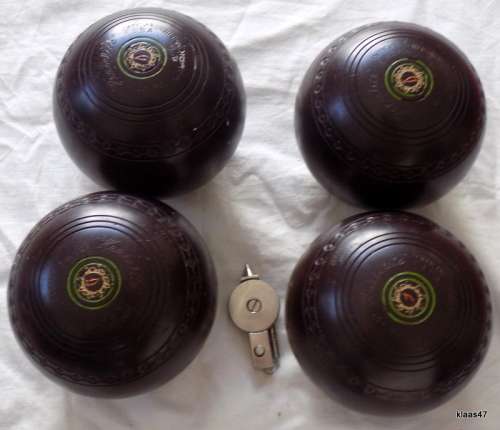 Hemselite - Lawn Bowls - Official SABA ZG 727 - 4 13/15 Championship - Set of 4 in bag