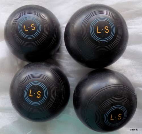 Henselite - Standard - Set of 4 Lawn Bowls - BT-269 - 4 7/8 - L.S (Without a Bag)