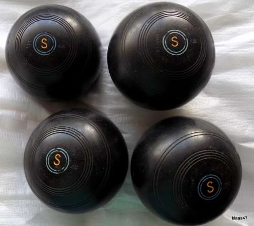 Henselite - Standard - Set of 4 Lawn Bowls - BT-269 - 4 7/8 - L.S (Without a Bag)