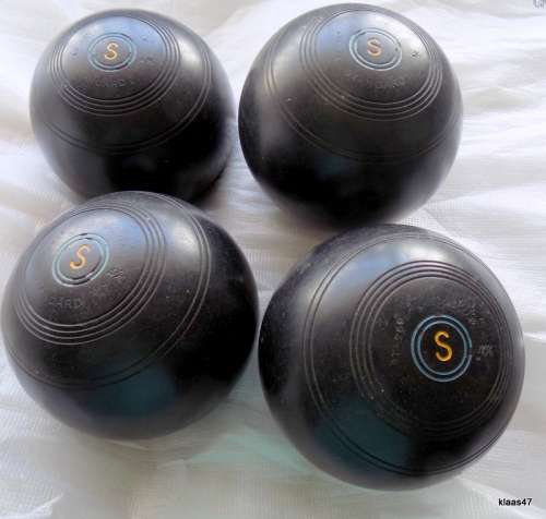Henselite - Standard - Set of 4 Lawn Bowls - BT-269 - 4 7/8 - L.S (Without a Bag)