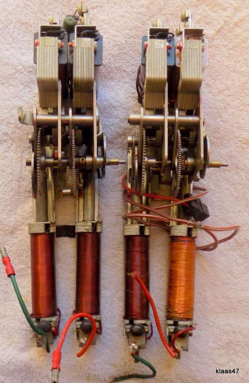 2 Vintage Electric Mechanical Slave Clock Movements - Model SF 80 - 12V