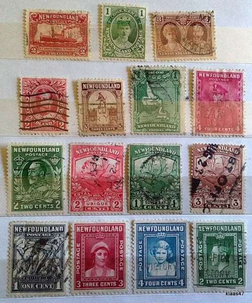 Newfoundland - Mixed Lot of 15 Used Hinged stamps