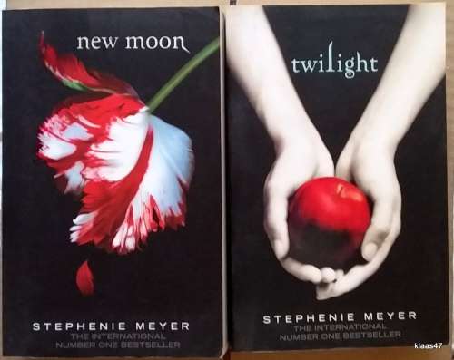 New Moon - Twilight - Stephenie Meyer - 2 Paperback