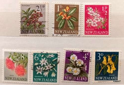 New Zealand - 1960`s - Flowers - 7 Used stamps