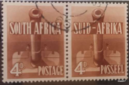 Union of South Africa - 1941-2 - War Effort (Large Format) - Pair of Used stamps
