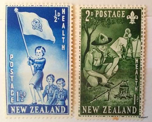 New Zealand - 1953 - Health Issue - Girl Guides/Boy Scouts - Set of 2 Unused stamps