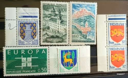 France - Mixed Lot of 7 Unused stamps (1 with Hinge Mark)